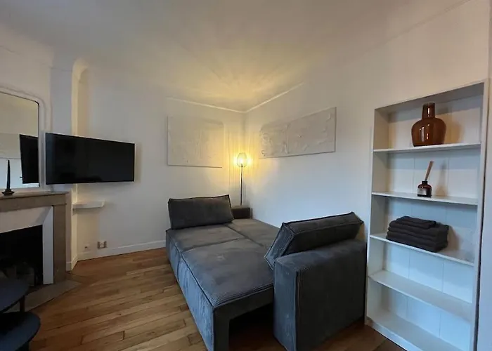 Typical Parisian Apartament *